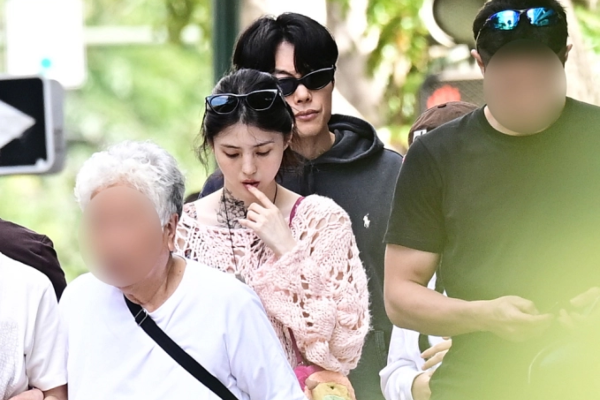 Kbiz dồn dập đón tin hẹn hò: Sau Han So Hee - Ryu Jun Yeol và 2 mỹ nhân TWICE, 2 cặp sao đình đám khác bị tóm dính!