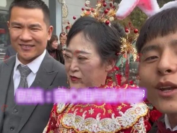 Con trai cưới vợ 68 tuổi, bố mẹ khóc như mưa trong ngày đón dâu