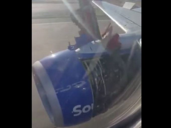 Máy bay Boeing bị toạc vỏ động cơ ngay khi cất cánh