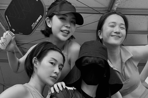 Hội 'phú bà' lập 'biệt đội' chơi Pickleball tưng bừng từ Bắc chí Nam, có cả nàng dâu tỷ phú trốn con lao ra sân nhập hội