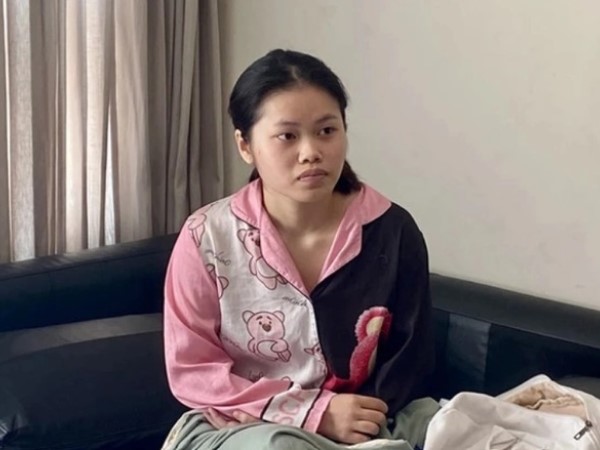 'Nữ quái' bắt cóc 2 bé gái ở phố đi bộ Nguyễn Huệ để quay clip khiêu dâm