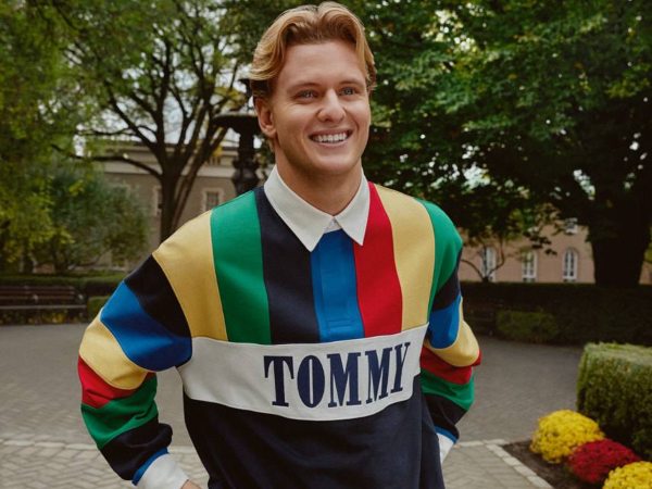 Tommy Hilfiger mang trở lại bộ sưu tập 'Thế vận hội quốc tế' đình đám