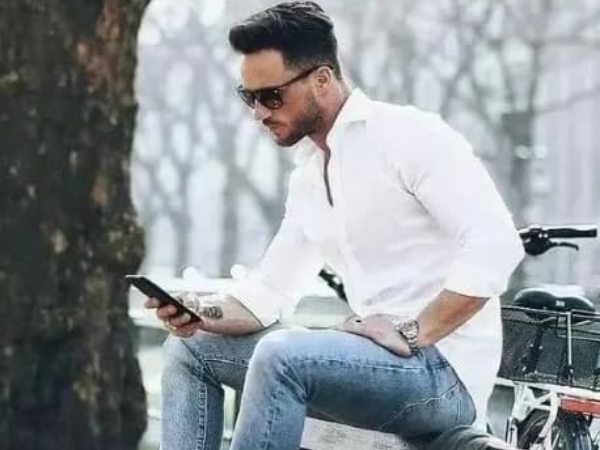 Làm thế nào để nam giới có thể kết hợp sơ mi trắng trong mùa xuân hè vừa thời trang, vừa lịch sự mà vẫn không mất đi vẻ sang trọng