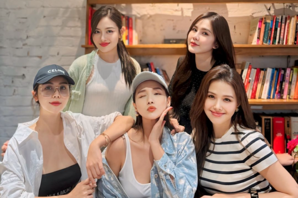 Hội bạn 'phú bà' nổi tiếng miền Bắc tụ họp: 'Đại gia kim cương' lẫn con dâu tập đoàn nghìn tỷ đều có mặt
