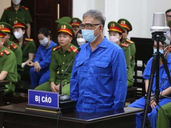 Lời khai đầu tiên tại toà của ông Đỗ Hữu Ca: Cầm 35 tỷ để 'cứu người em'