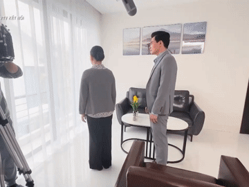 Đóng vai quá đểu cáng, Quang Sự nhận 4 cái tát từ NSND Mỹ Uyên