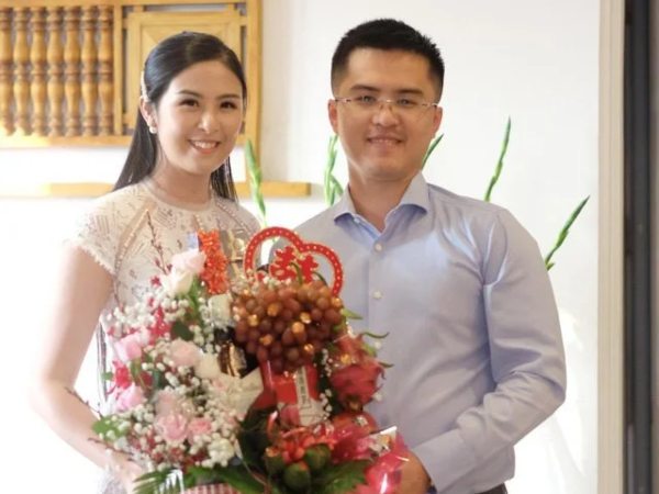 Hé lộ ảnh hiếm trong lễ dạm ngõ kín đáo của Hoa hậu Vbiz, 3 năm sau mới tổ chức đám cưới vì lý do này
