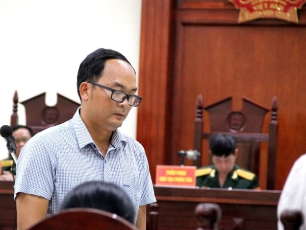 Xử phúc thẩm cựu thiếu tá tông nữ sinh ở Ninh Thuận tử vong: Bị cáo xin được thoả thuận dân sự