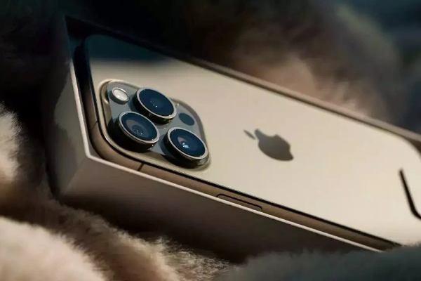iPhone 16 Pro Max sẽ có màn hình lớn nhất, 'pin trâu' nhất từ trước đến nay!