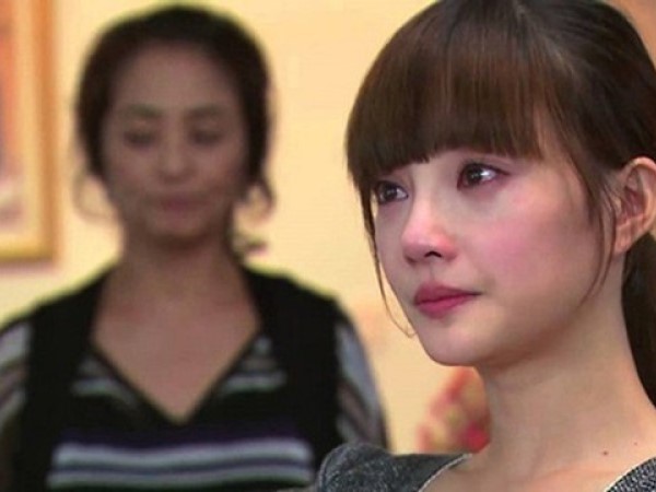 Đến thăm đồng nghiệp mới sinh, tôi sửng sốt khi thấy mẹ chồng đang làm gì ở đó