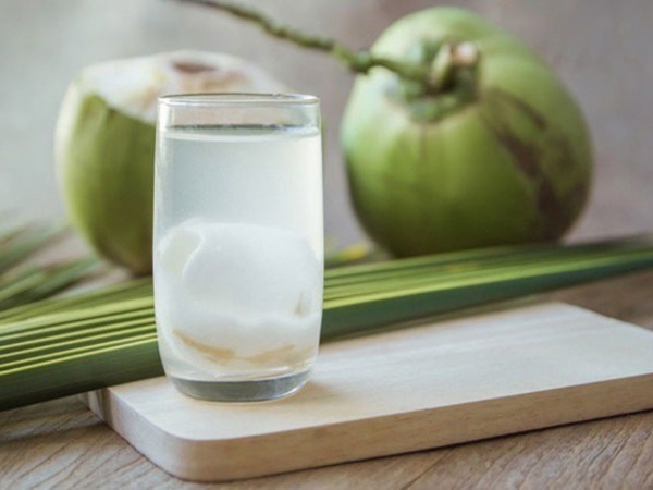 Có nên uống nước dừa mỗi ngày?