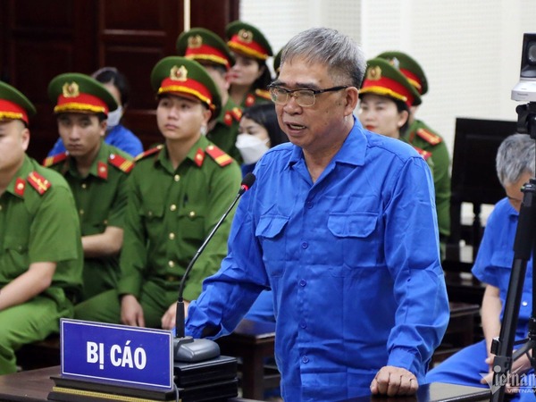 Màn tranh cãi tại tòa giữa bị cáo Đỗ Hữu Ca và Trương Xuân Đước