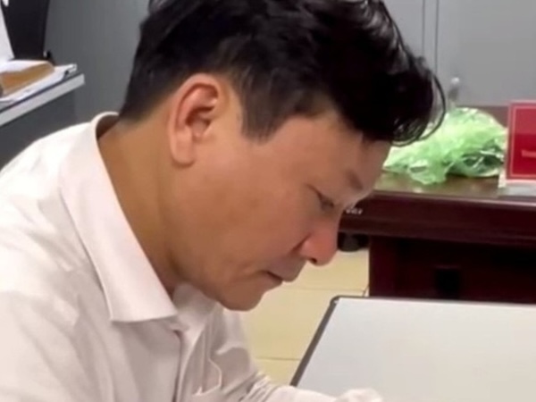 Hà Nội: Chủ tịch phường Nghĩa Đô nhận hối lộ tiền tỷ