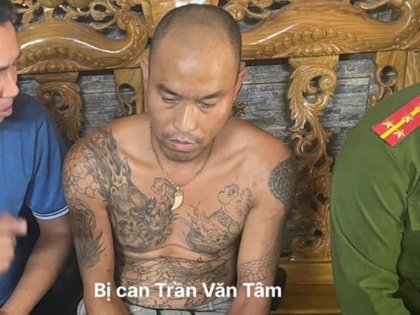 Bắt đại ca 'Tâm Hê', thu giữ 'kho' vũ khí nguy hiểm