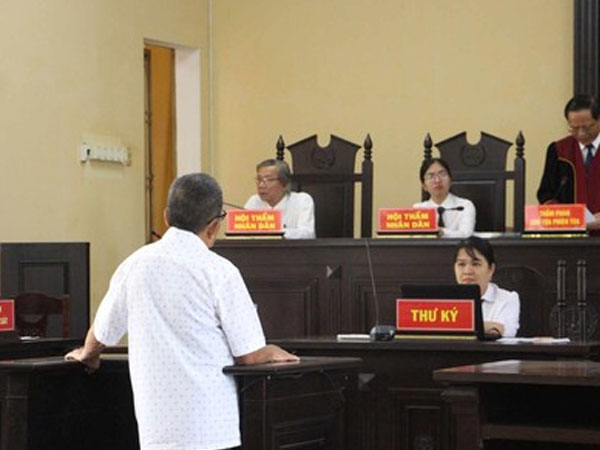 Cụ ông 86 tuổi lãnh án tù vì phút nóng giận