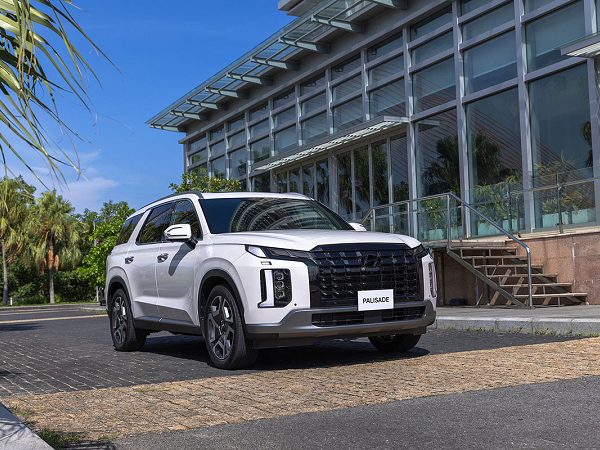 Những mẫu xe SUV cỡ lớn cạnh tranh trực tiếp với VinFast VF 9
