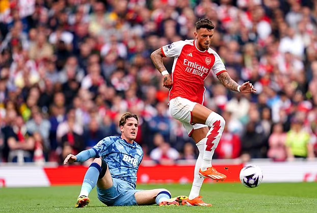Chuyên gia chỉ ra sai lầm trong cách dùng người của Arsenal, nêu tên hai 'tội đồ' đá bay cơ hội vô địch Premier League