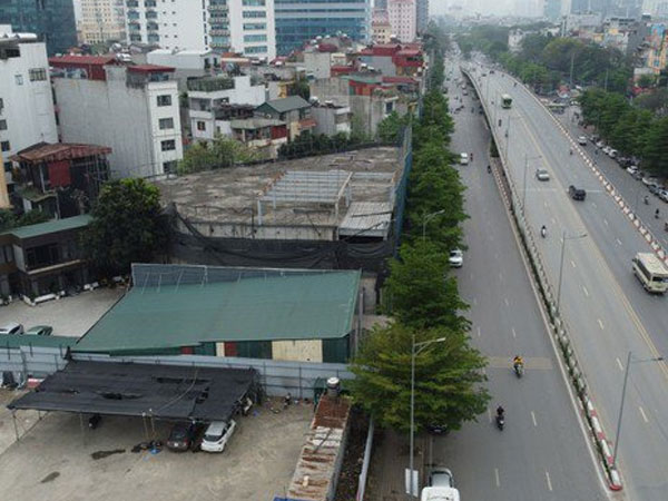 Vụ chủ tịch phường ở Hà Nội nhận hối lộ: Cận cảnh công trình không phép được ‘ngó lơ’