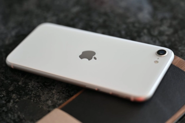 Những mẫu iPhone dù có rẻ đến đâu cũng không nên mua lúc này