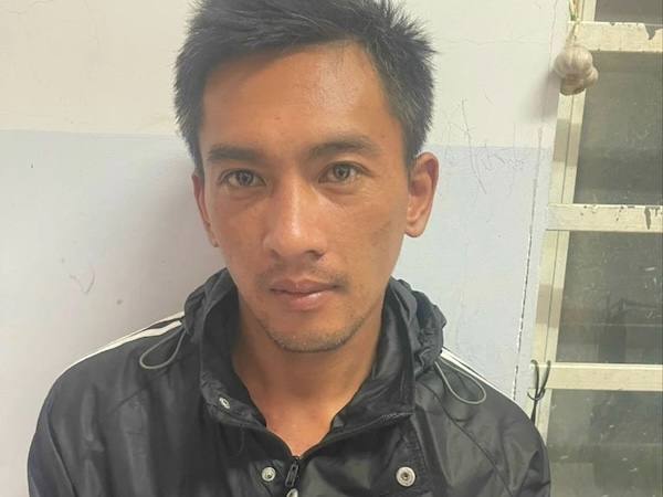 Bị hỏi 'đi đâu đó đại ca', nam thanh niên đâm 2 người thương vong