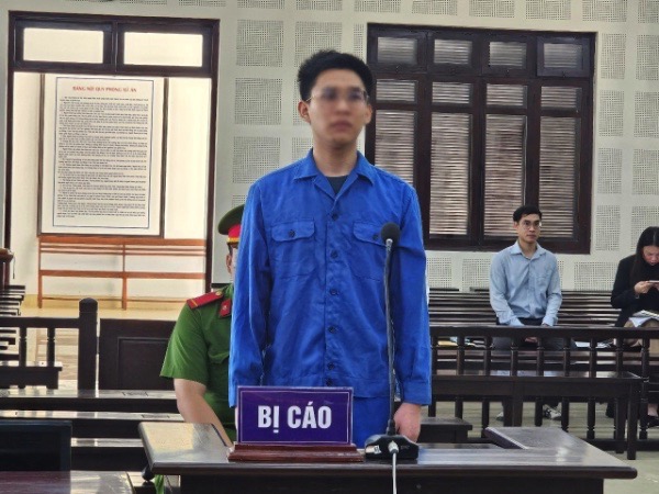 Thủ đoạn buôn lậu điện thoại tinh vi của bị cáo người Thái Lan
