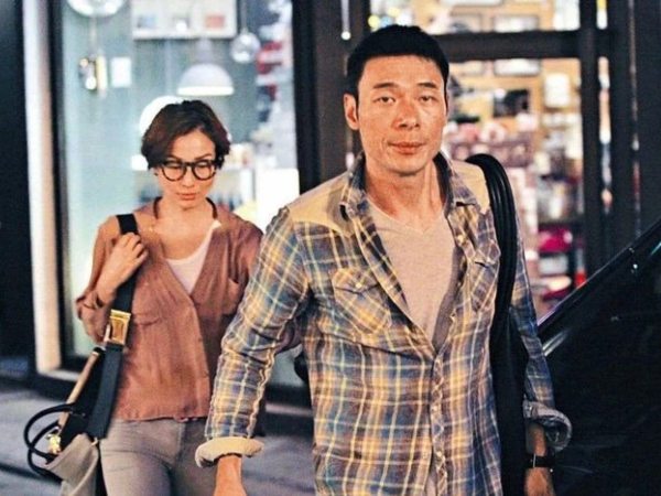 Nam ca sĩ ân hận về bê bối lộ clip ngoại tình 16 phút với á hậu, phản ứng của vợ diva gây bất ngờ