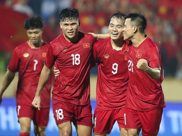 'Ghế nóng' tuyển Việt Nam: VFF báo tin cực vui