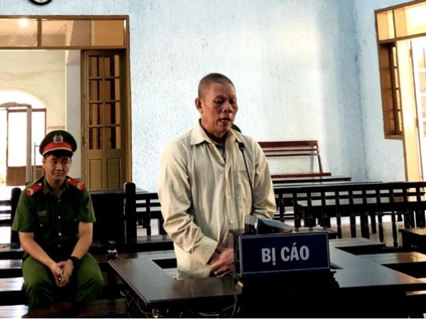 Tuyên án người đàn ông đổ xăng đốt 'vợ hờ'