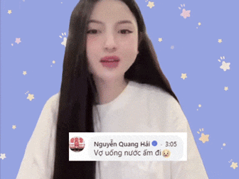 Mẹ bầu Chu Thanh Huyền đau họng vẫn livestream chốt đơn, Quang Hải lo lắng nhắc vợ uống nước nhưng lại bị đuổi ra vì một lý do
