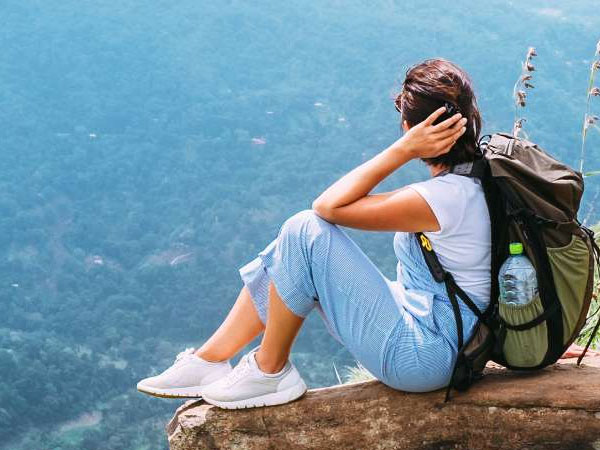 'Chữa lành' hay đu trend để 'rách nát' hơn?