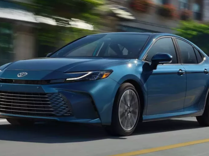 Toyota Camry 2024 chính thức được chốt giá, chờ ngày bán ở Việt Nam