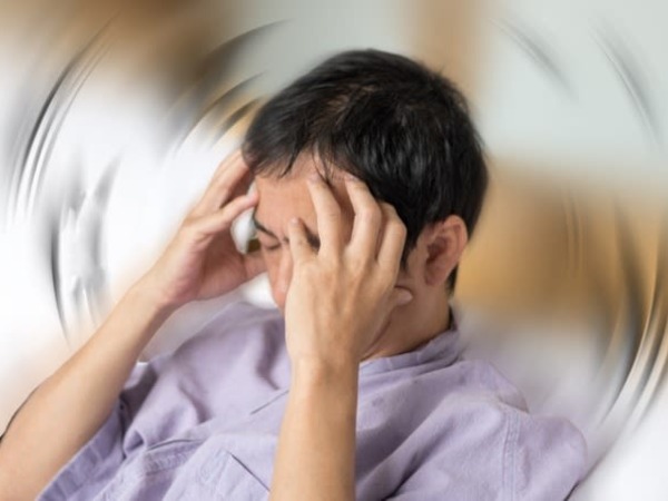 Bác sĩ cảnh báo dấu hiệu đau đầu nguy hiểm cần đi bệnh viện