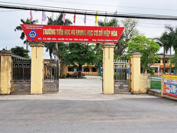 Bắt học sinh đi học ngày nghỉ lễ Giỗ tổ Hùng Vương, hiệu trưởng bị xem xét kỷ luật