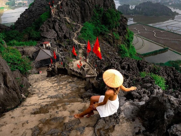 Những điều hút du khách ở 'thánh địa check-in' Hang Múa dịp lễ 30/4-1/5