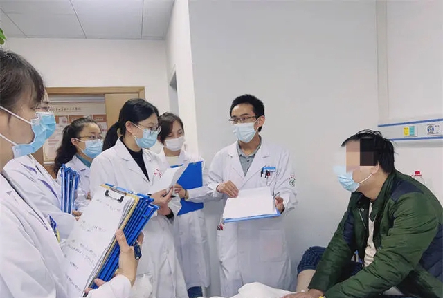 Thanh niên 30 tuổi hôn mê sâu, gặp biến chứng tiểu đường, hối hận vì một thói xấu nhiều năm