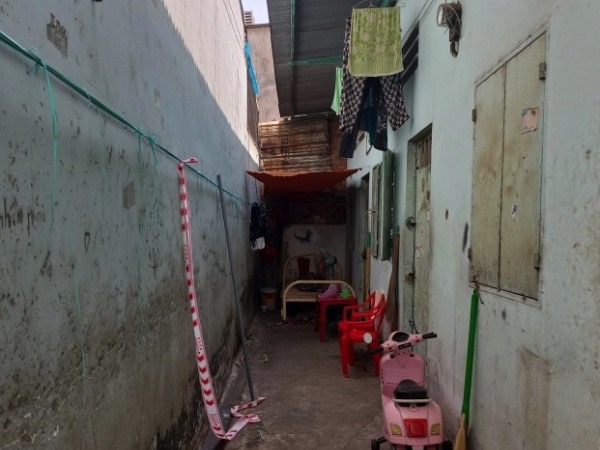Thiếu nữ 17 tuổi bị người tình của mẹ sát hại trong phòng trọ: Hành vi mất nhân tính