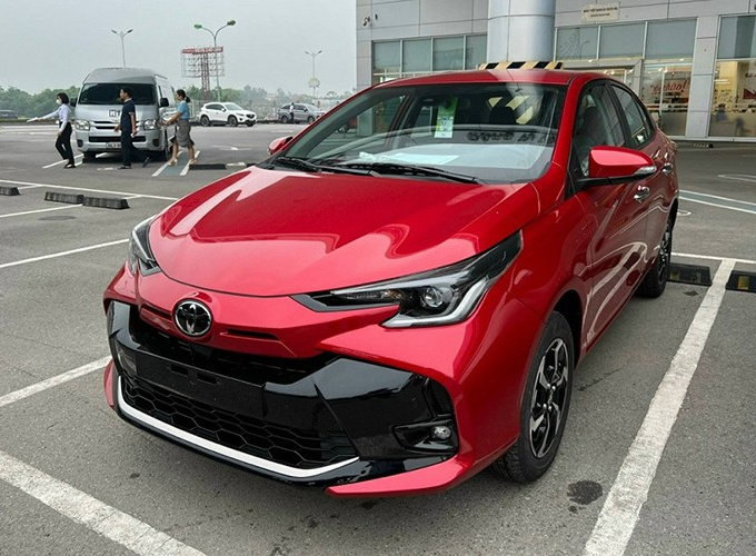 Toyota Vios giảm giá mạnh, đang rẻ ngang xe Kia Morning