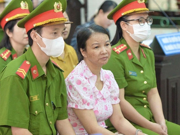 Vụ xét xử mẹ nữ sinh giao gà bị sát hại tại Điện Biên: Loạt bị cáo bất ngờ thay đổi lời khai
