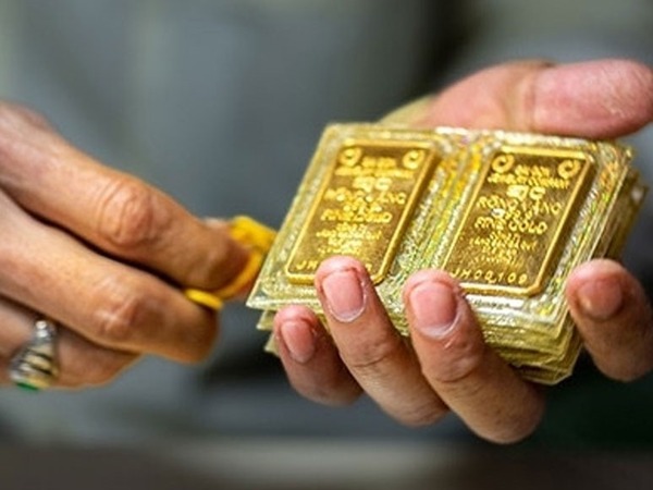 Đấu thầu vàng ngày 23/4: Hai đơn vị trúng thầu 3.400 lượng, dư hơn 13.000 lượng