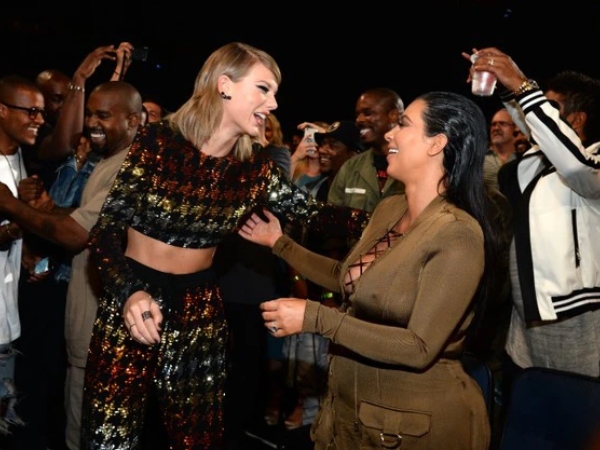 Kim Kardashian mất hơn 100.000 người theo dõi sau khi bị Taylor Swift mỉa mai