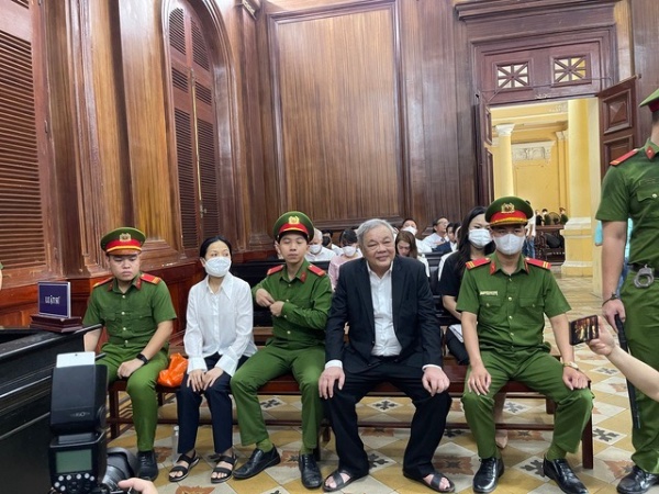 Ông Trần Quí Thanh nộp hơn 183 tỉ đồng dù phủ nhận cáo buộc chiếm đoạt tài sản