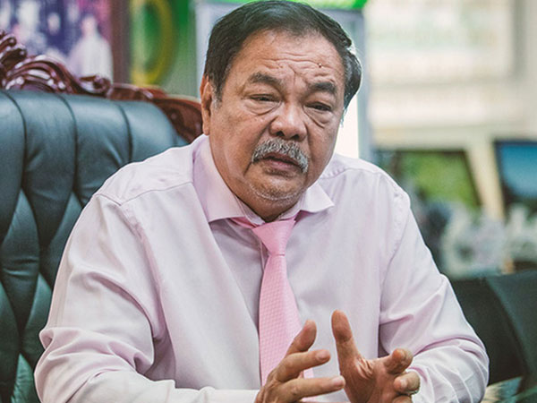 Ông Trần Quí Thanh cùng 2 con gái hầu tòa