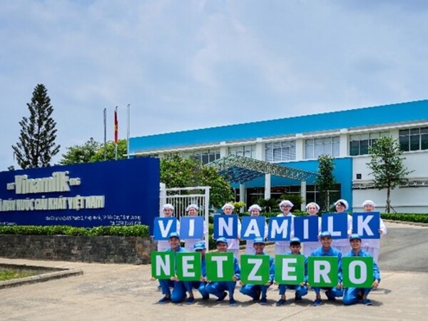 Vinamilk có thêm nhà máy đạt chứng nhận trung hòa carbon, đẩy mạnh 'xanh hóa' sản xuất