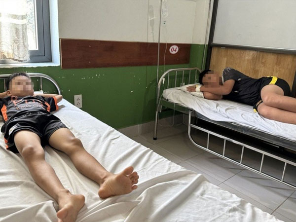 4 em nhỏ nhập viện vì trêu 'chị mập quá coi chừng nổ lốp xe'