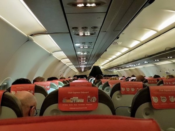 Câu nói đùa cấm kỵ khi đi máy bay