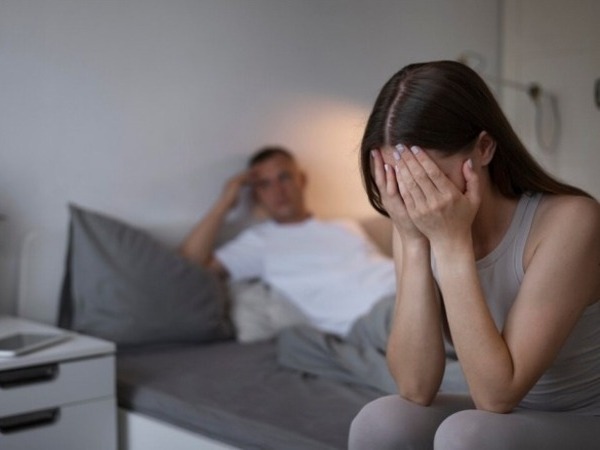 Thu nhập 40 triệu nhưng chồng giữ rịt 30 triệu, khi cần tiền gấp thì tôi phải đi vay bên ngoài