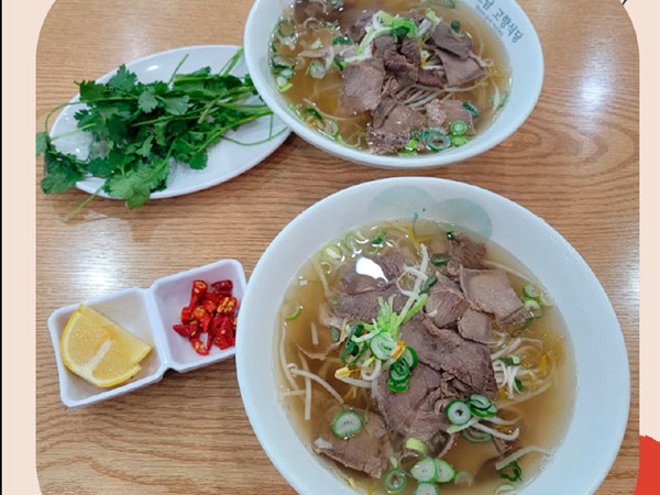 Quán phở Việt ở xứ kim chi bán 200 tô mỗi ngày, khách Hàn Quốc tấm tắc khen ngon