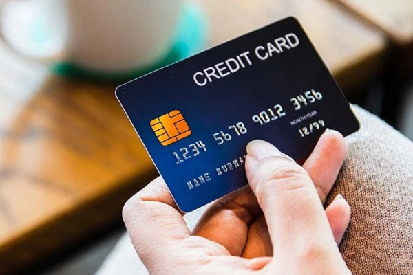 Cảnh báo trừ tiền trái phép trên tài khoản thẻ tín dụng