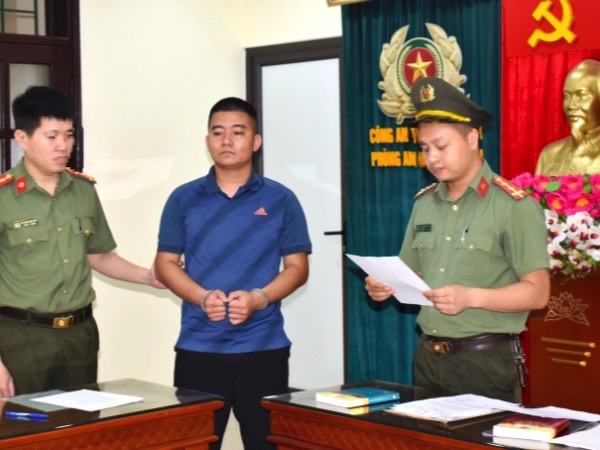 Bắt thanh niên dùng súng bắn chỉ thiên 3 phát để thị uy với con nợ