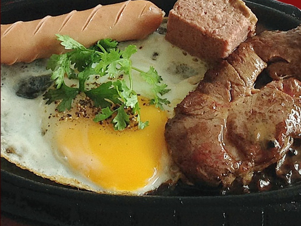 Làm thế nào để có món bò bít tết ngon và cách làm nước sốt chuẩn vị